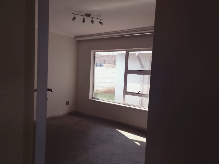 To Let 3 Bedroom Property for Rent in Sunward Park Gauteng