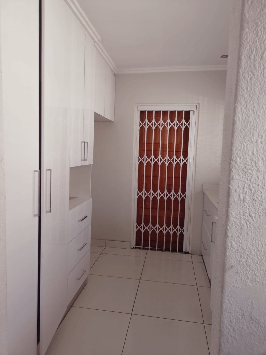 To Let 3 Bedroom Property for Rent in Sunward Park Gauteng