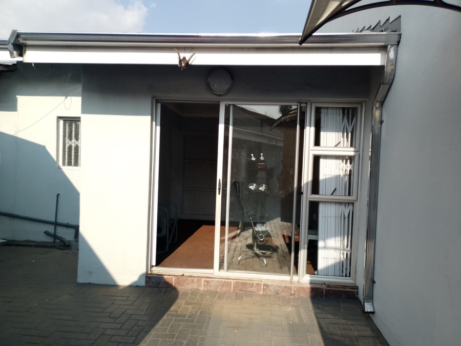 To Let 3 Bedroom Property for Rent in Sunward Park Gauteng