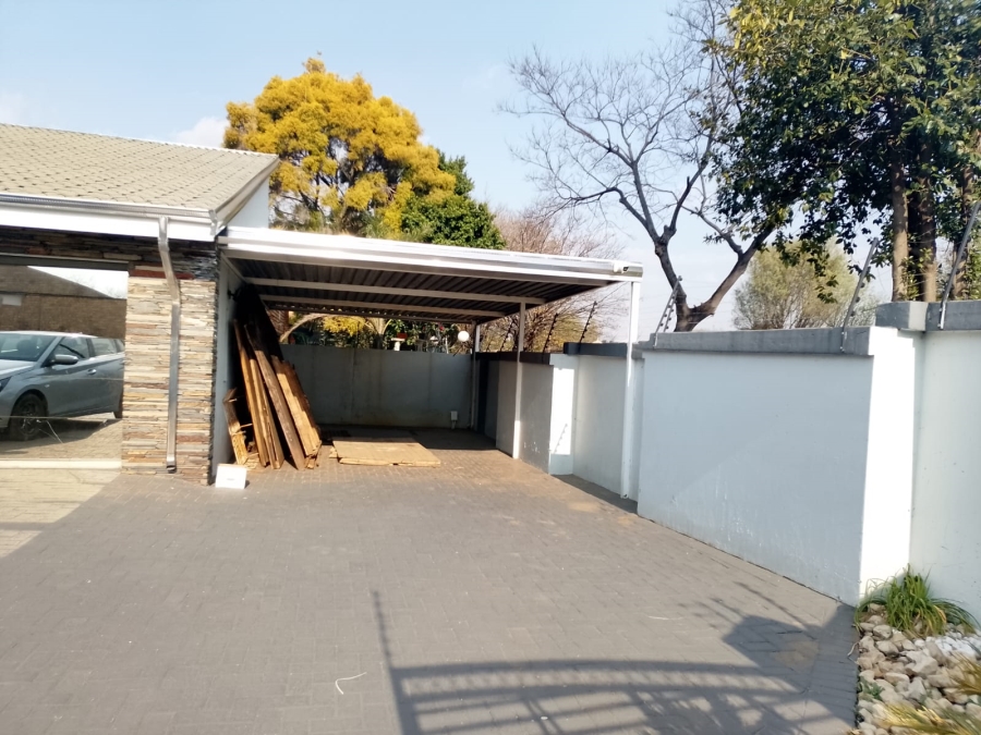 To Let 3 Bedroom Property for Rent in Sunward Park Gauteng