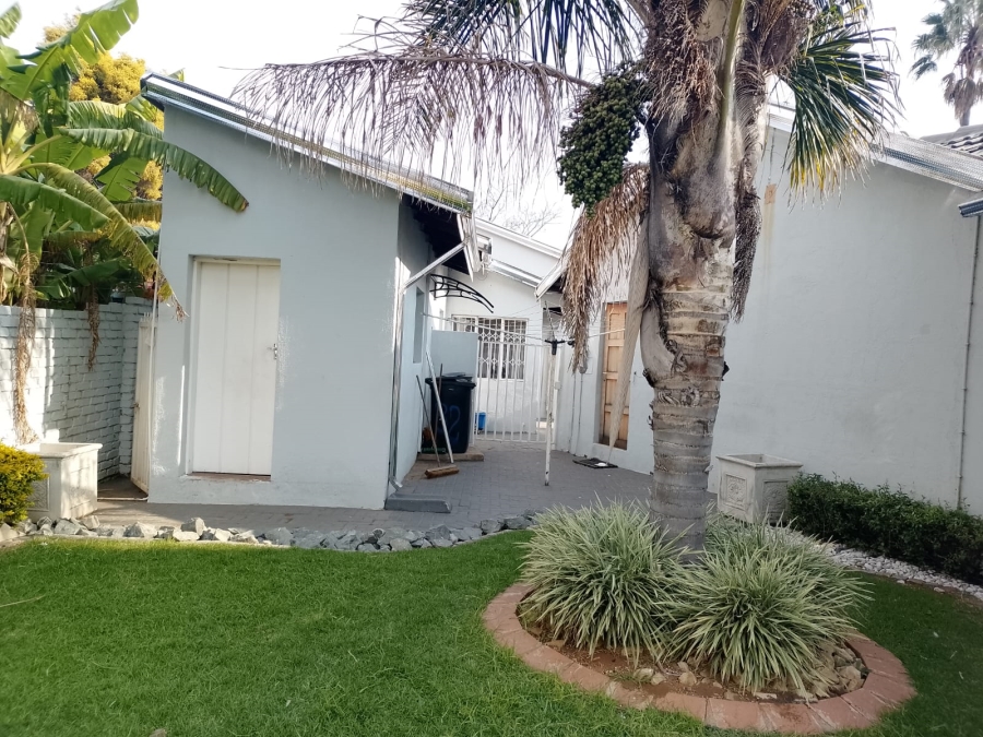 To Let 3 Bedroom Property for Rent in Sunward Park Gauteng