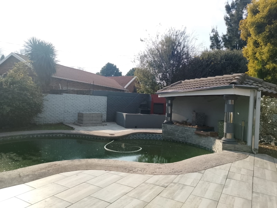 To Let 3 Bedroom Property for Rent in Sunward Park Gauteng