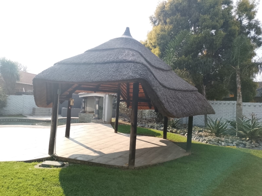 To Let 3 Bedroom Property for Rent in Sunward Park Gauteng