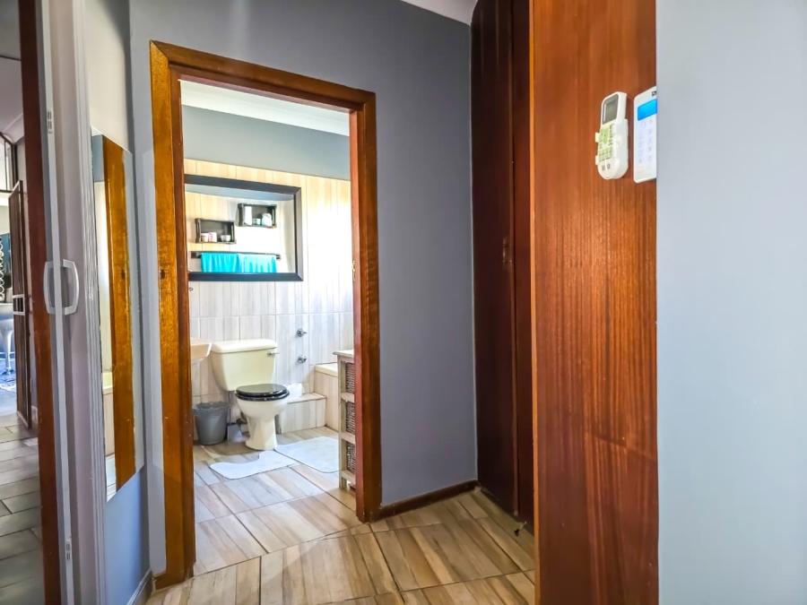 4 Bedroom Property for Sale in Ninapark Gauteng