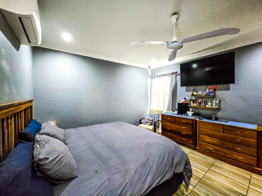 4 Bedroom Property for Sale in Ninapark Gauteng