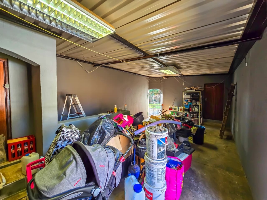 4 Bedroom Property for Sale in Ninapark Gauteng