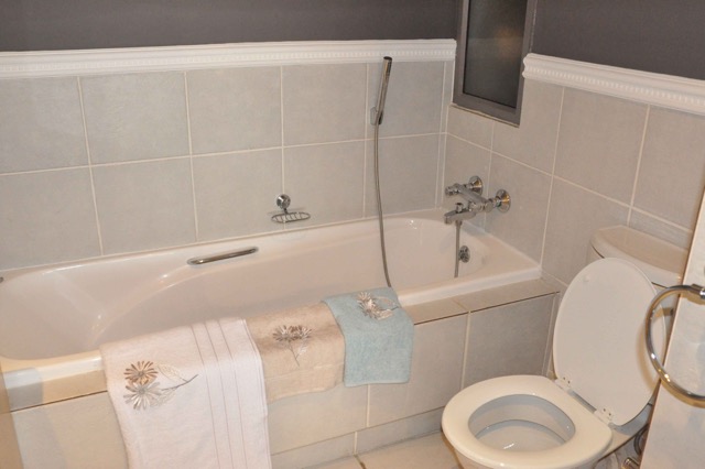 To Let 3 Bedroom Property for Rent in Morningside Gauteng