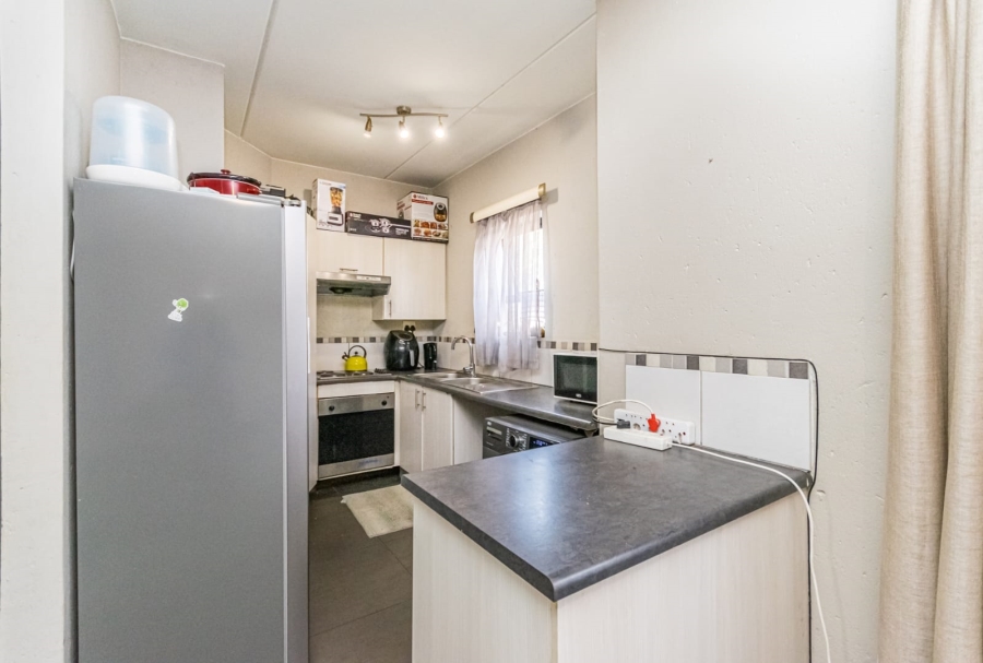 To Let 2 Bedroom Property for Rent in Kimbult A H Gauteng