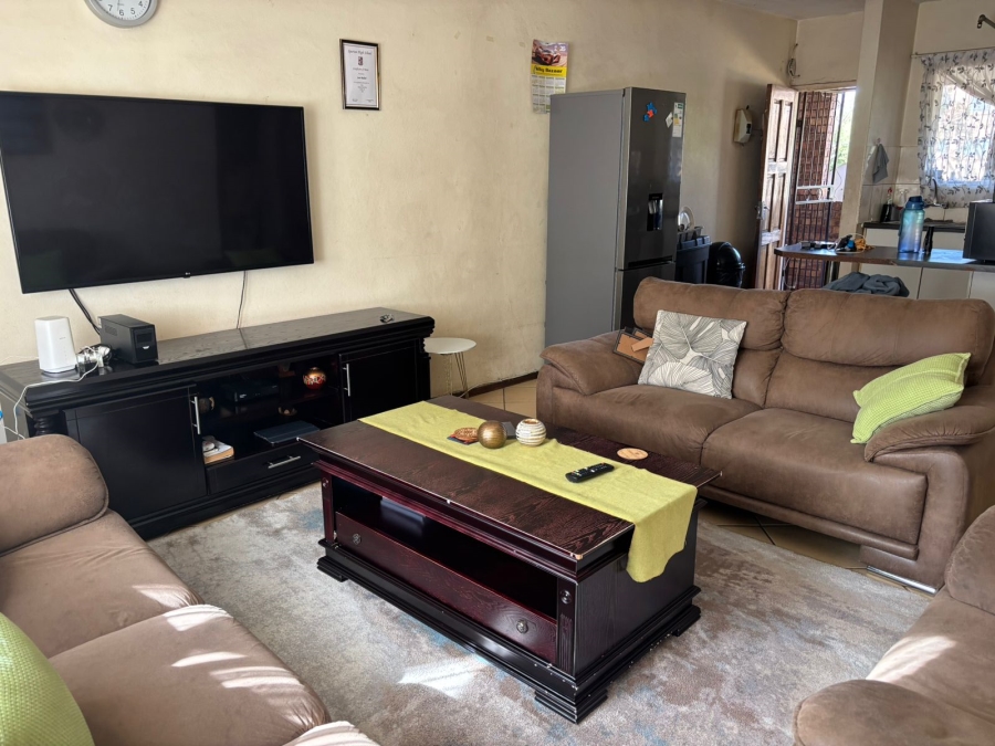 2 Bedroom Property for Sale in Edleen Gauteng
