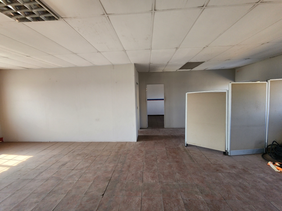 To Let Commercial Property for Rent in Koedoespoort Industrial Gauteng