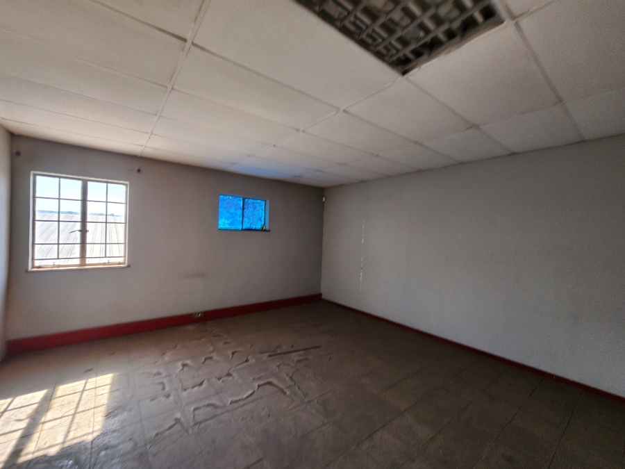 To Let Commercial Property for Rent in Koedoespoort Industrial Gauteng