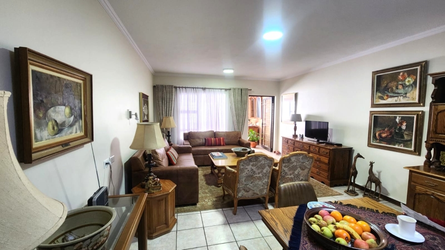 1 Bedroom Property for Sale in Garsfontein Gauteng