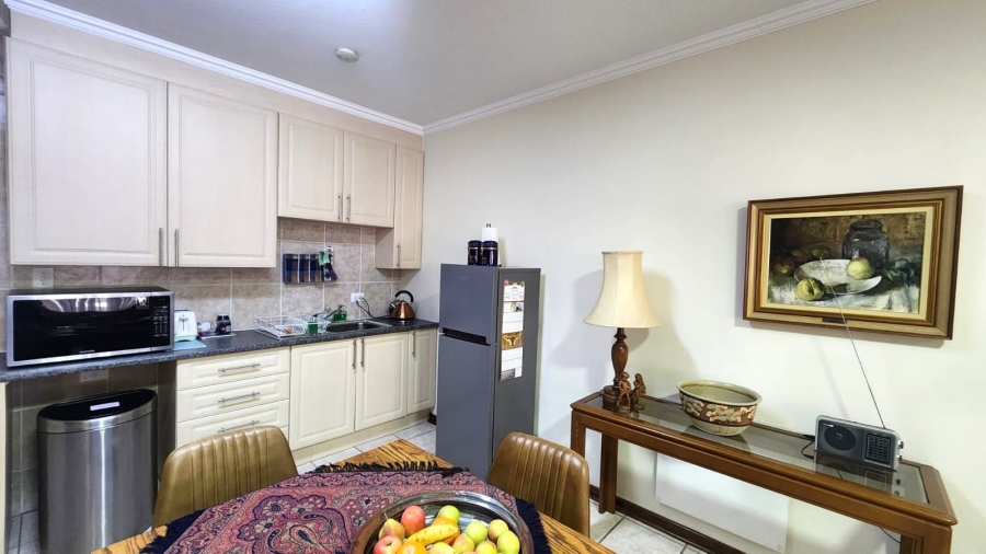1 Bedroom Property for Sale in Garsfontein Gauteng