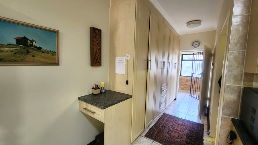 1 Bedroom Property for Sale in Garsfontein Gauteng