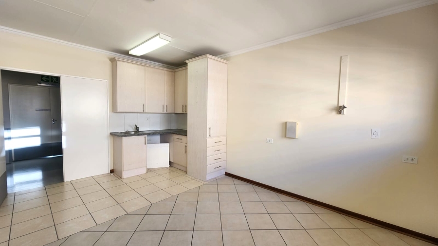 1 Bedroom Property for Sale in Garsfontein Gauteng