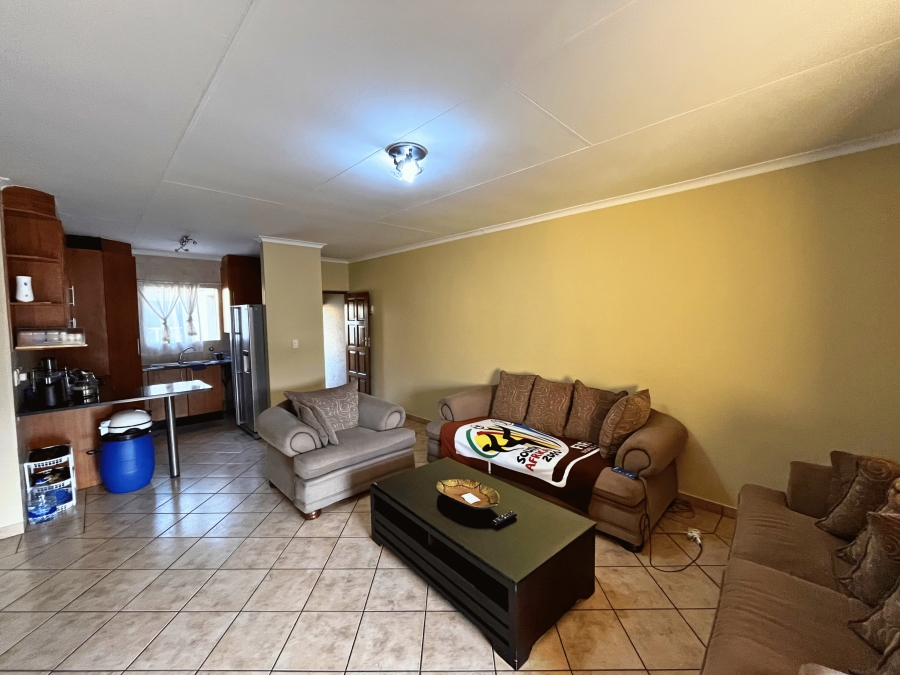 2 Bedroom Property for Sale in Oriel Gauteng