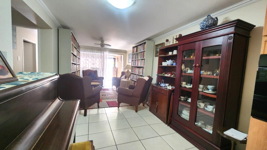 2 Bedroom Property for Sale in Garsfontein Gauteng