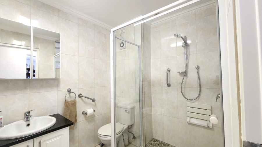 2 Bedroom Property for Sale in Garsfontein Gauteng