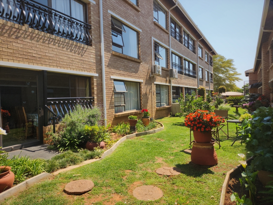 2 Bedroom Property for Sale in Garsfontein Gauteng