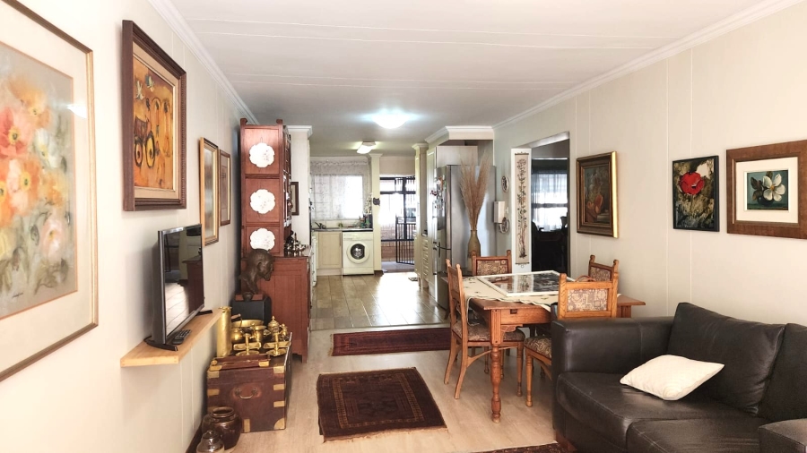 2 Bedroom Property for Sale in Garsfontein Gauteng