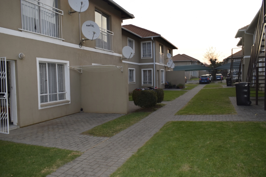 2 Bedroom Property for Sale in Comet Gauteng
