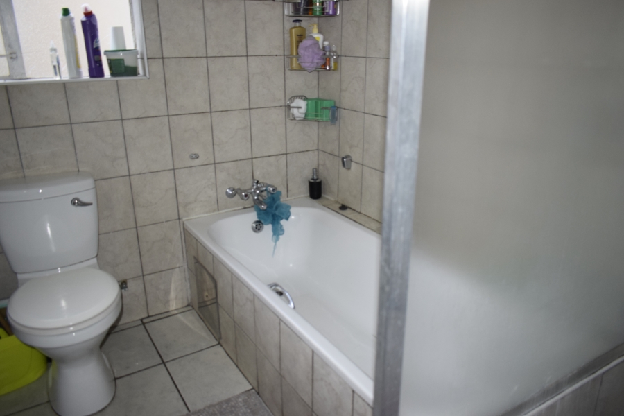 2 Bedroom Property for Sale in Comet Gauteng
