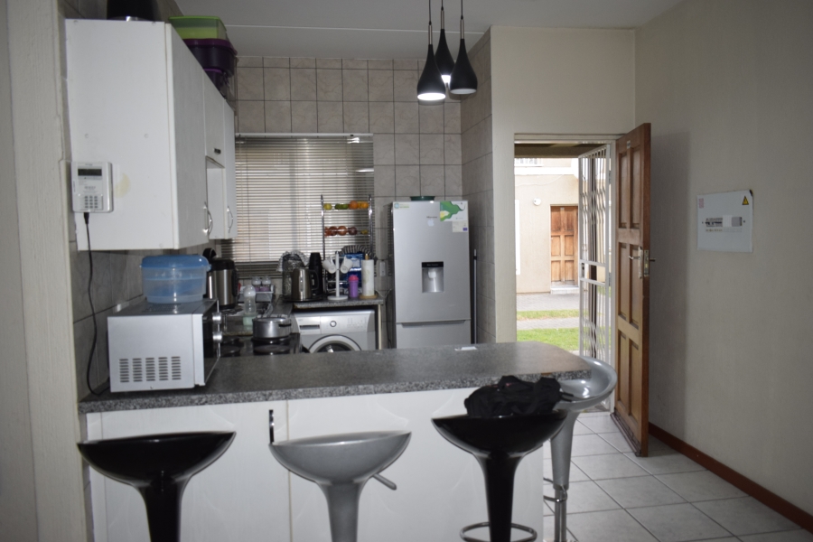 2 Bedroom Property for Sale in Comet Gauteng