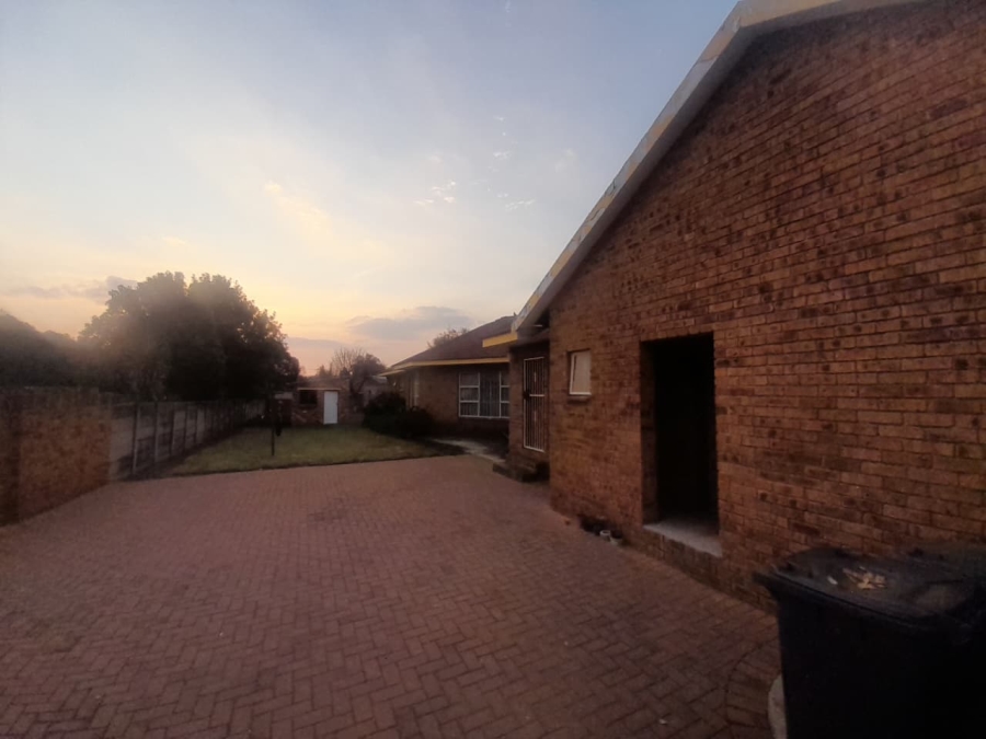 4 Bedroom Property for Sale in Ferryvale Gauteng