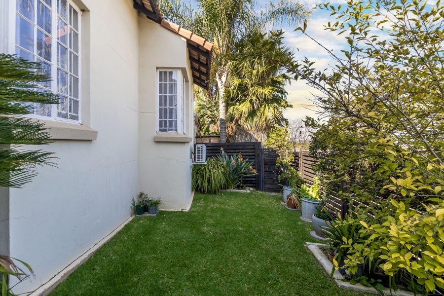 2 Bedroom Property for Sale in Erasmuskloof Gauteng