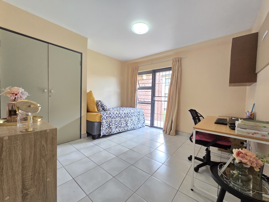 1 Bedroom Property for Sale in Ruimsig Gauteng