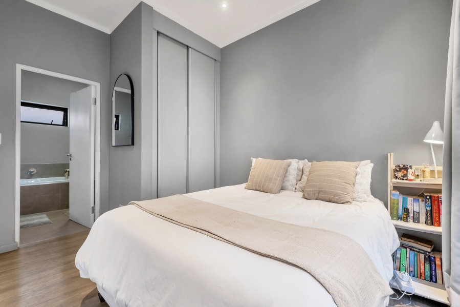 2 Bedroom Property for Sale in Rosebank Gauteng