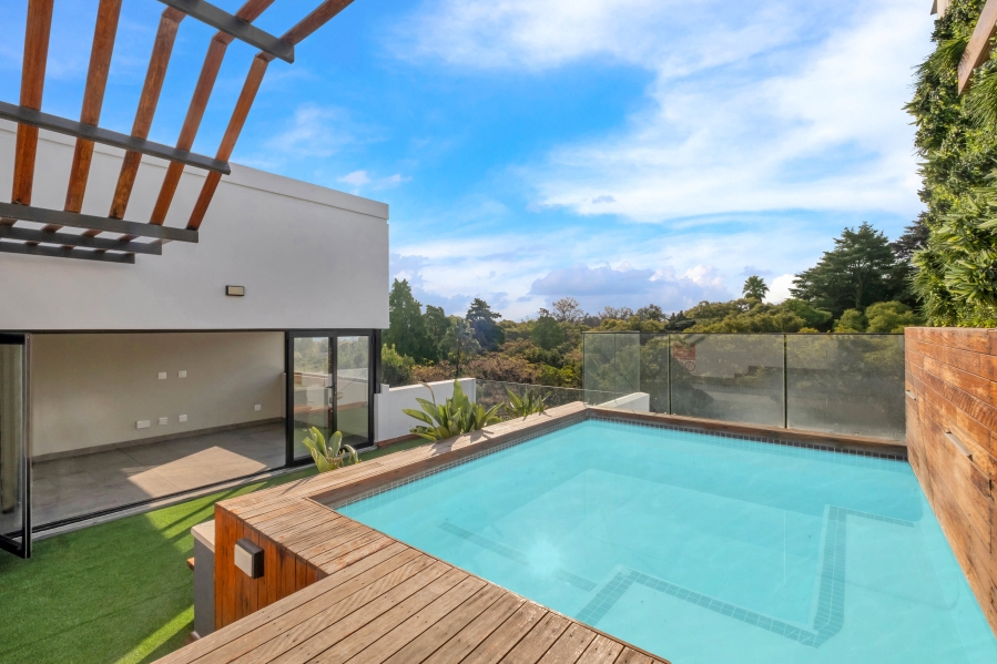 2 Bedroom Property for Sale in Rosebank Gauteng