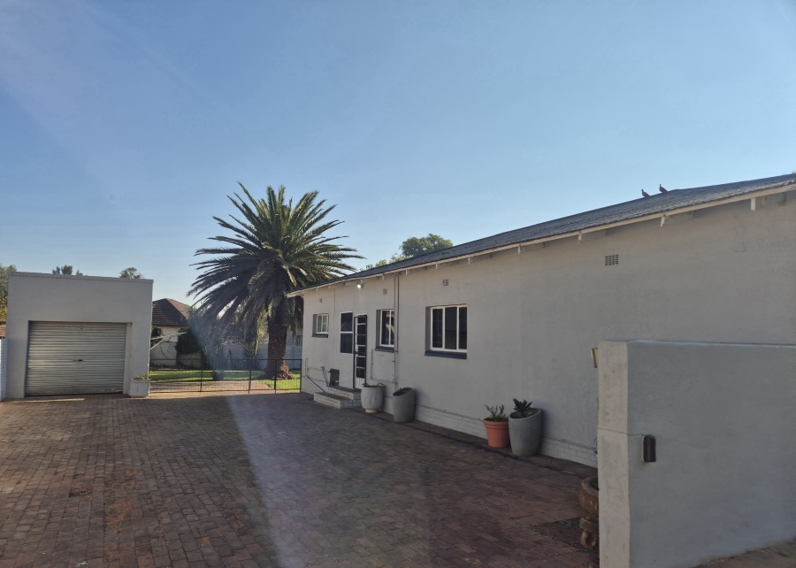 To Let 3 Bedroom Property for Rent in Selection Park Gauteng