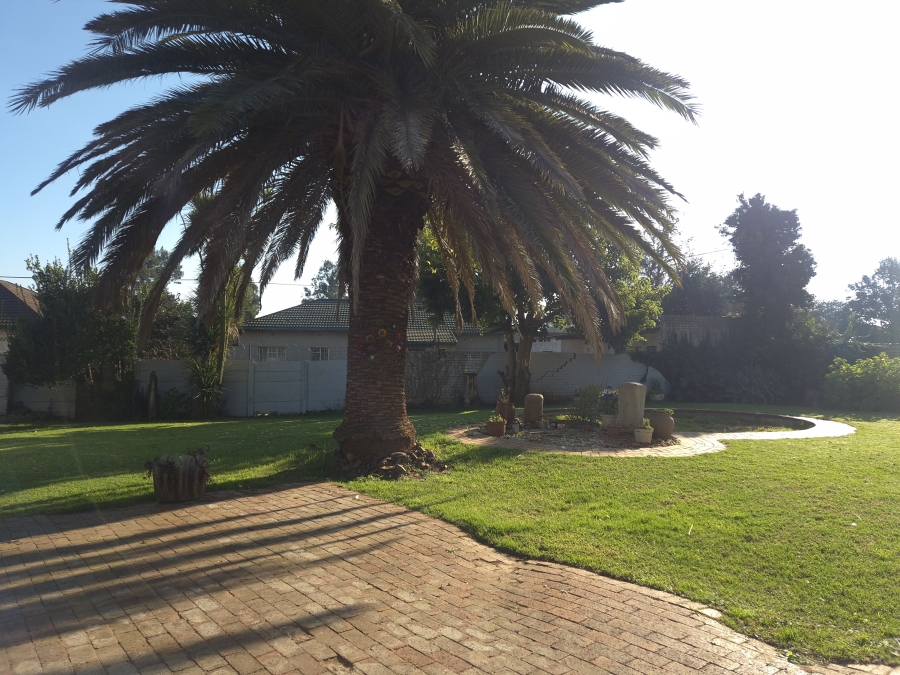 To Let 3 Bedroom Property for Rent in Selection Park Gauteng