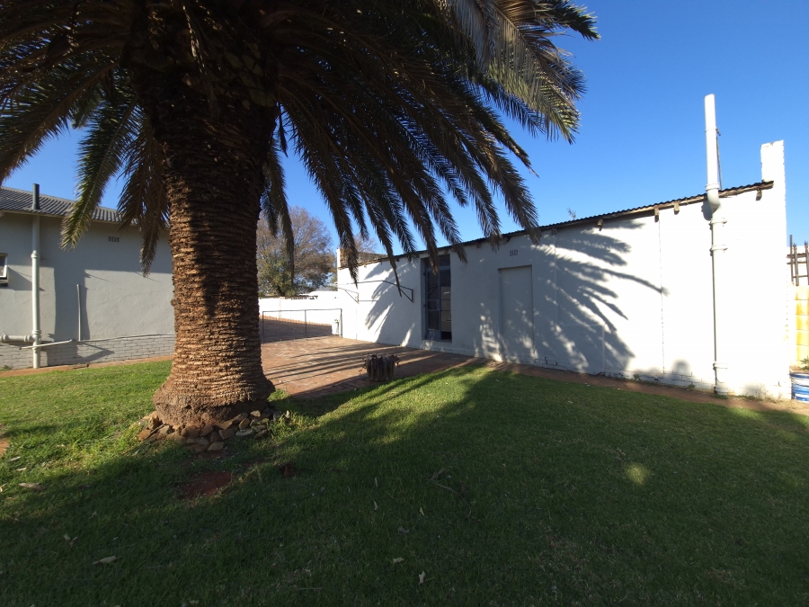 To Let 3 Bedroom Property for Rent in Selection Park Gauteng