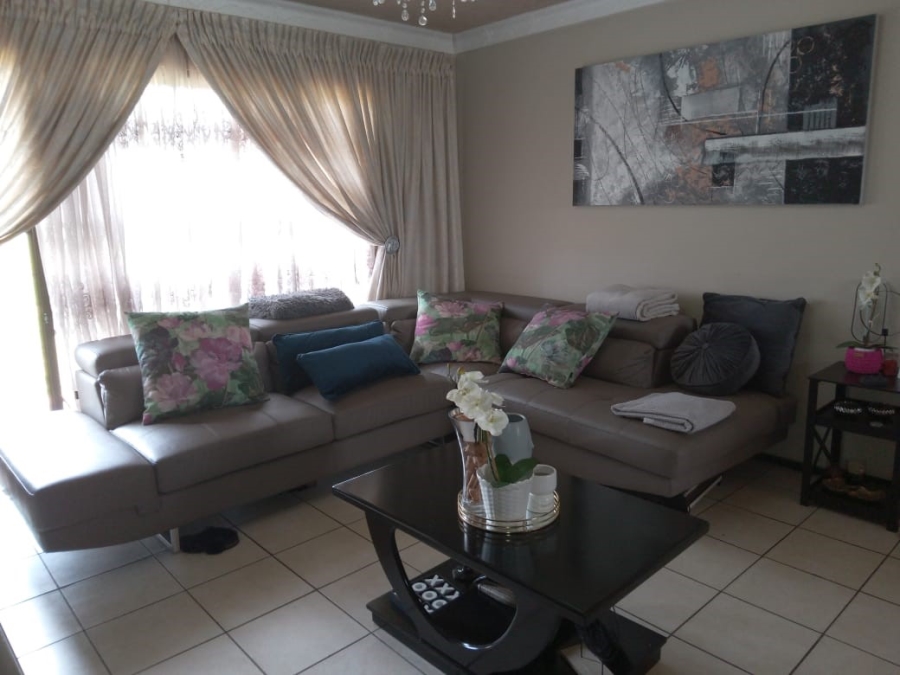 2 Bedroom Property for Sale in Minnebron Gauteng