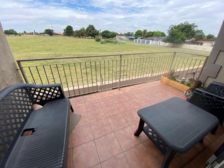 2 Bedroom Property for Sale in Minnebron Gauteng