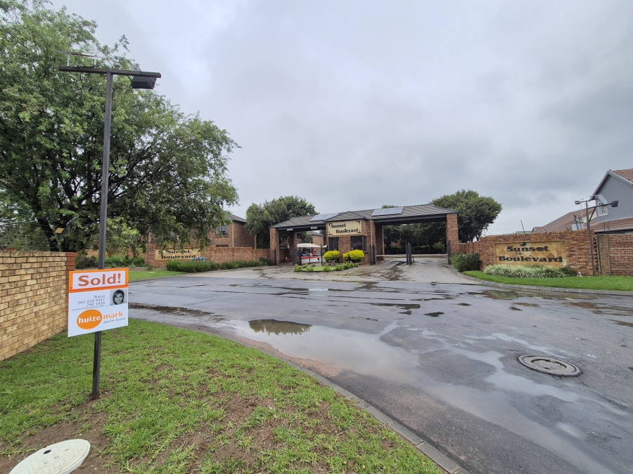 2 Bedroom Property for Sale in Sonneveld Gauteng