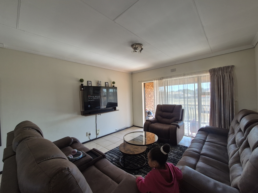 2 Bedroom Property for Sale in Sonneveld Gauteng