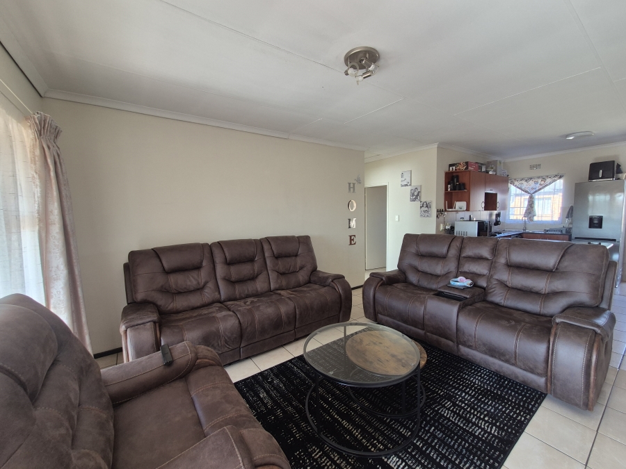 2 Bedroom Property for Sale in Sonneveld Gauteng