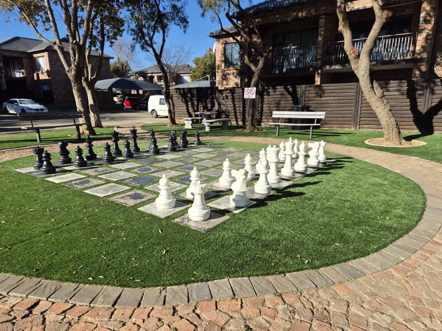 2 Bedroom Property for Sale in Sonneveld Gauteng