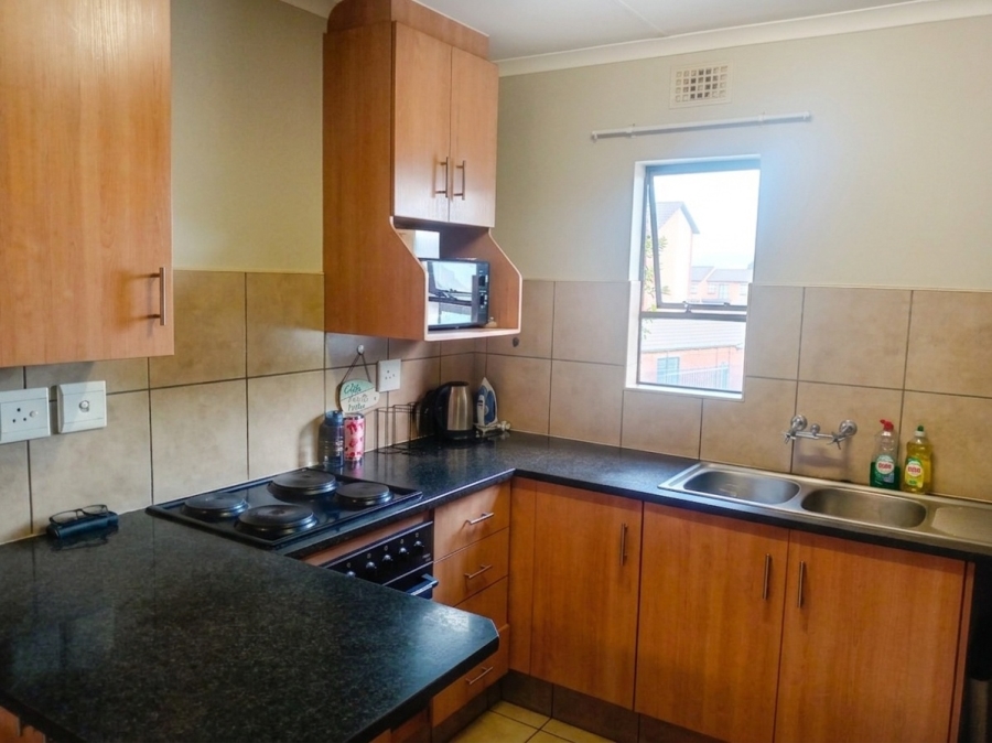 2 Bedroom Property for Sale in Olifantsvlei Gauteng