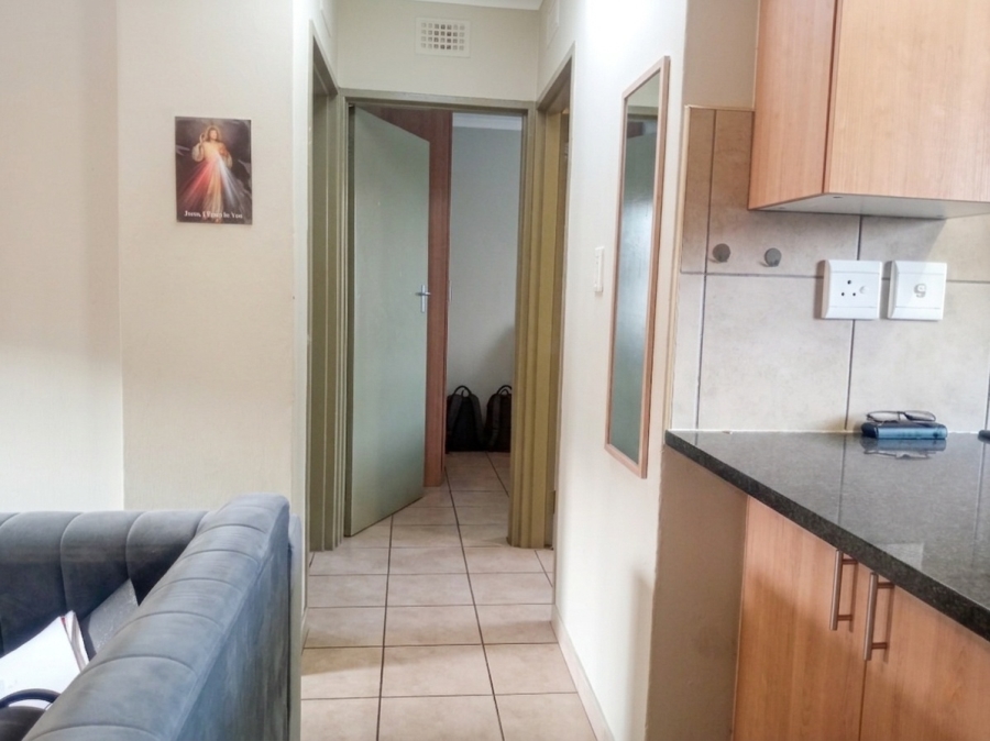 2 Bedroom Property for Sale in Olifantsvlei Gauteng