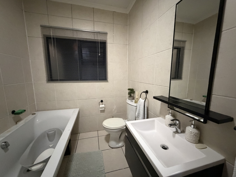 3 Bedroom Property for Sale in Gleneagles Gauteng