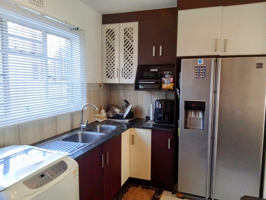 2 Bedroom Property for Sale in Florida Gauteng