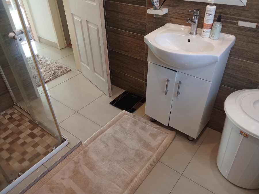 2 Bedroom Property for Sale in Florida Gauteng