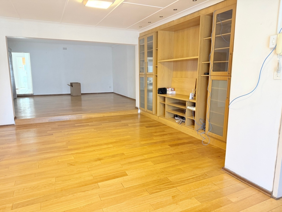 4 Bedroom Property for Sale in Mondeor Gauteng