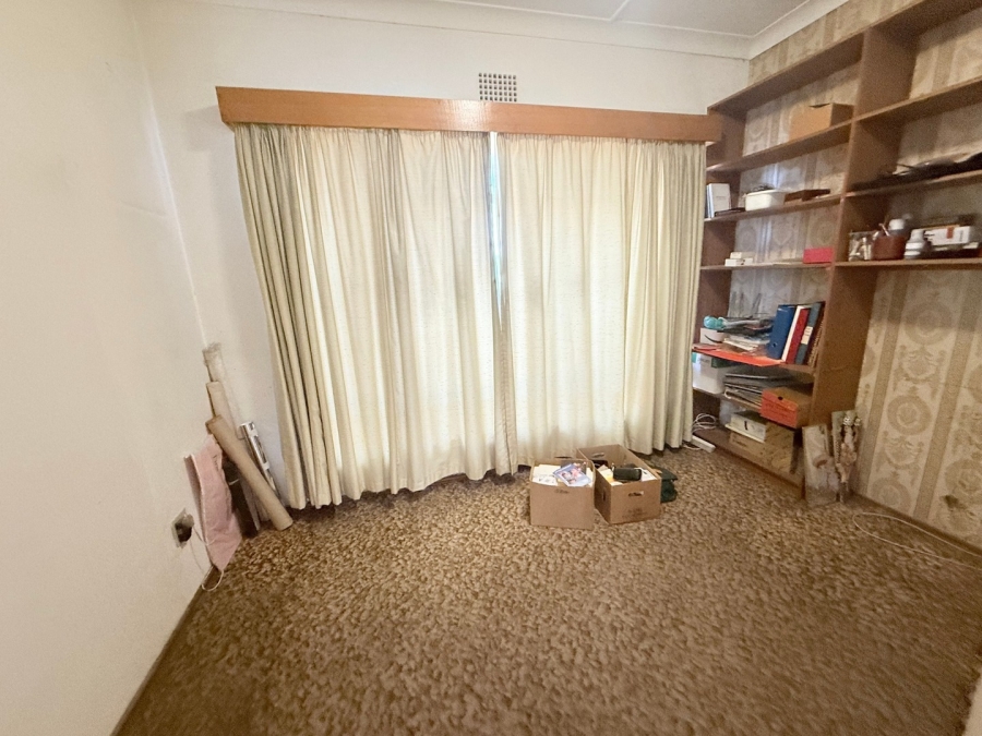 4 Bedroom Property for Sale in Mondeor Gauteng