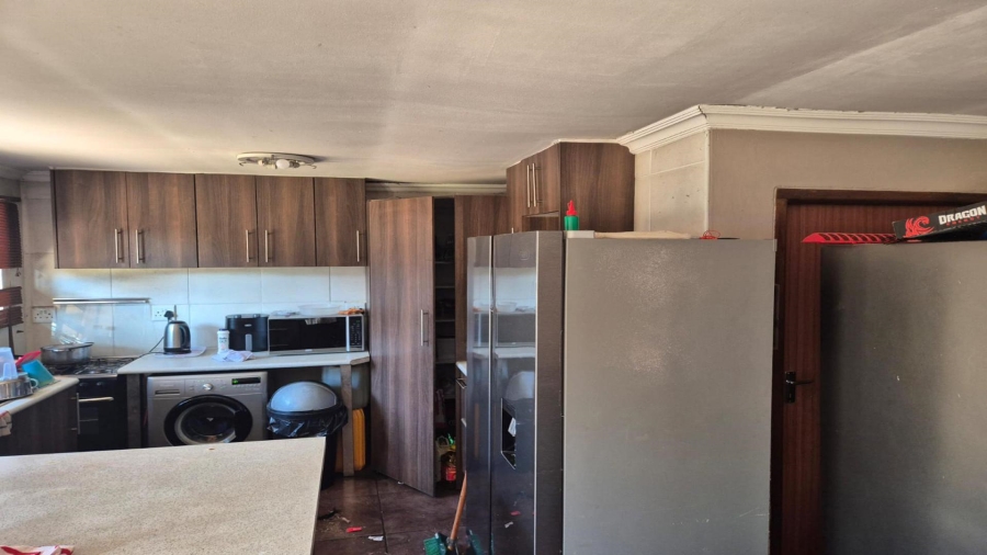 3 Bedroom Property for Sale in Rhodesfield Gauteng