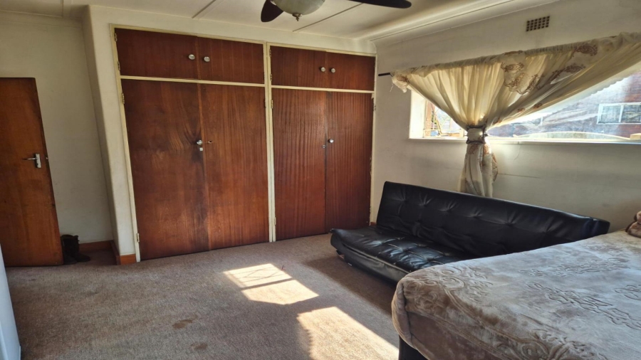 3 Bedroom Property for Sale in Rhodesfield Gauteng